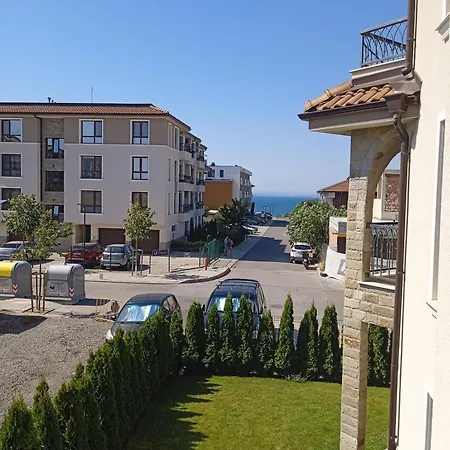 Apartment Bayview Todorov *